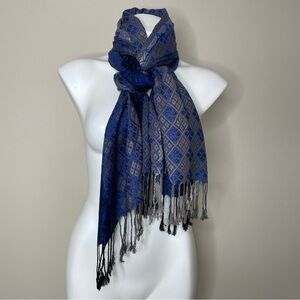 Stylish Blue and Gray Diamond Fringed Scarf